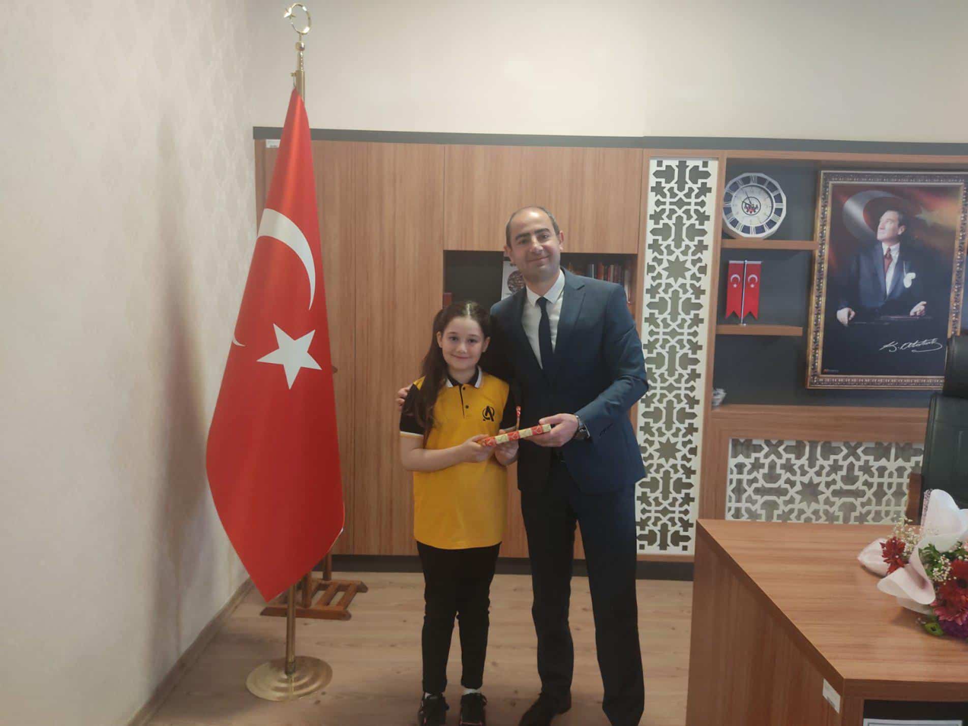 İlçe Milli Eğitim Müdürlüğü Koltuğu Çocuklara Teslim İlçe Milli Eğitim Müdürlüğü Koltuğu Çocuklara Teslim