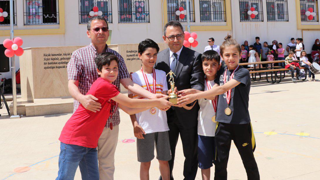 23 Nisan Ulusal Egemenlik ve Çocuk Bayramı coşkuyla kutlandı