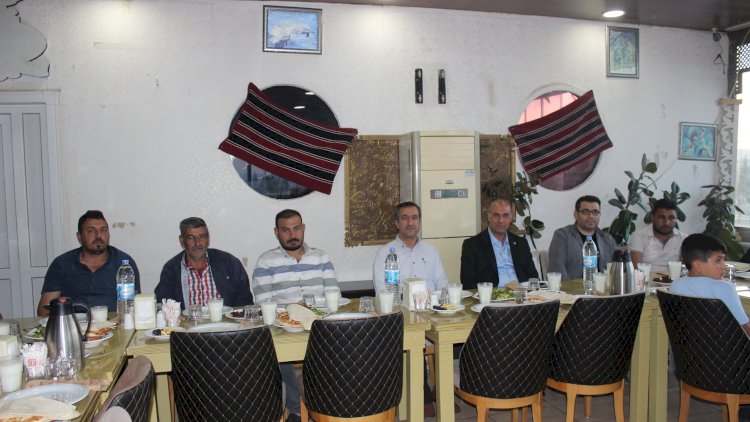 Erkunt Traktör Çalışanları İftarda Buluştu Erkunt Traktör Çalışanları İftarda Buluştu