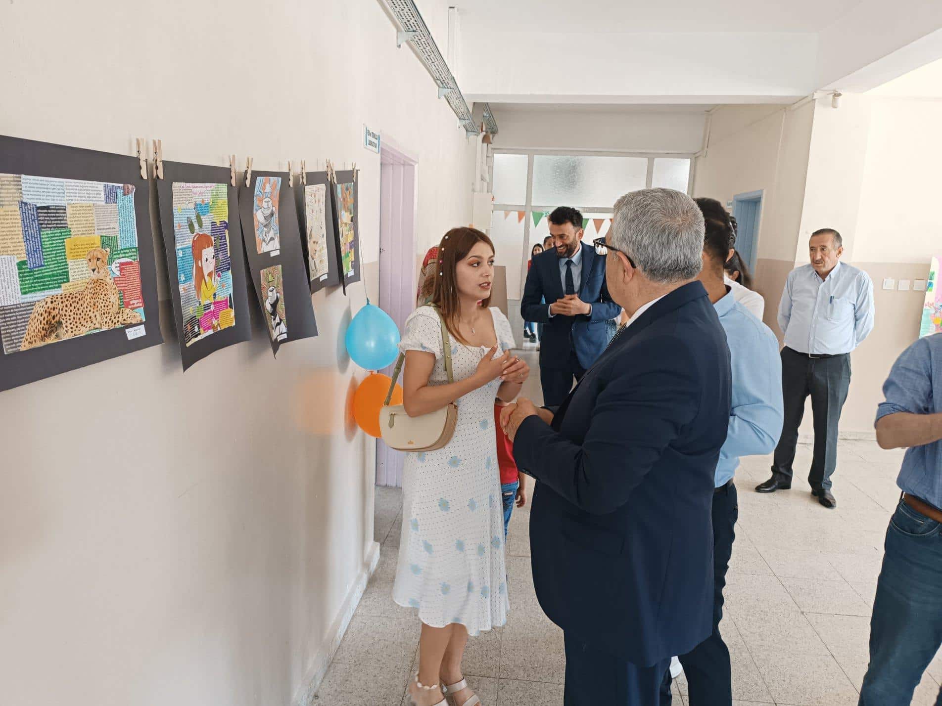 Yılmaz Çetin Sözmen Ortaokulu Resim Sergisi Açılışı Yılmaz Çetin Sözmen Ortaokulu Resim Sergisi Açılışı