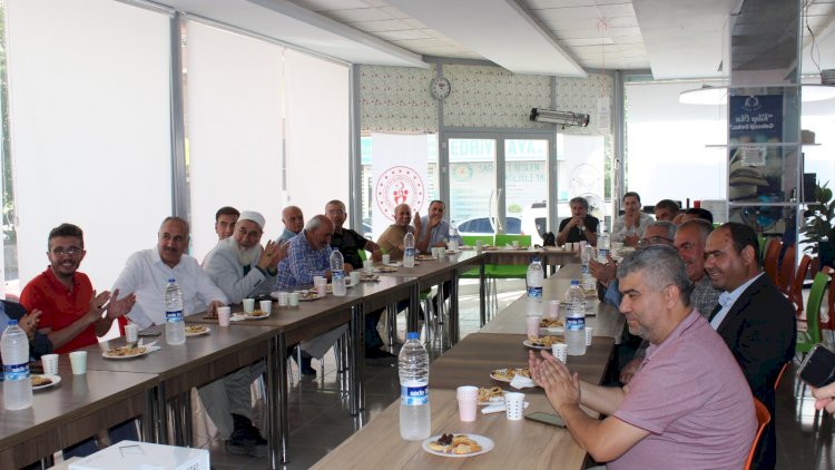 Nizip Kitap Kahve Proje Sonu Bilgilendirme Toplantısı Yapıldı
