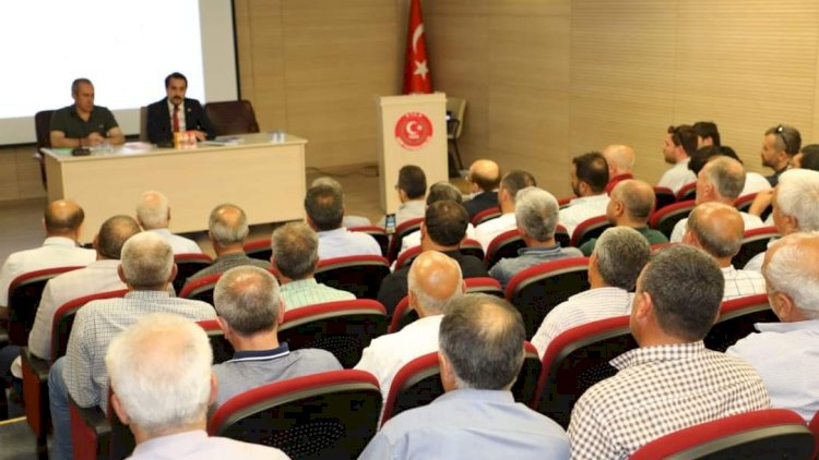 Belediye Başkanı Sarı, Toplulaştırma Toplantısı’na katıldı Belediye Başkanı Sarı, Toplulaştırma Toplantısı’na katıldı