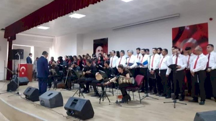 THM Koro Şefi Uysal'dan Teşekkür ve Konsere Davet THM Koro Şefi Uysal'dan Teşekkür ve Konsere Davet