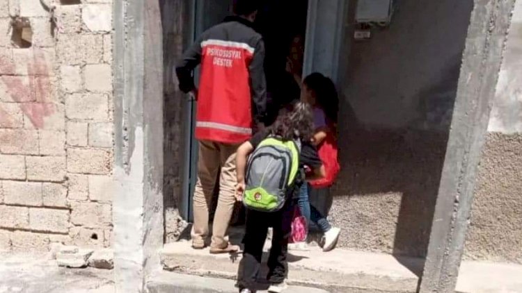 Çocuk işçiliğine dikkat çektiler Çocuk işçiliğine dikkat çektiler