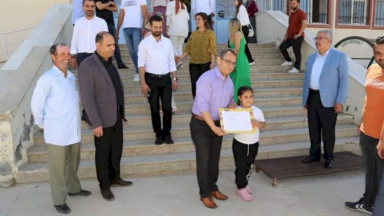 Nizip'te öğrenciler karne aldı 