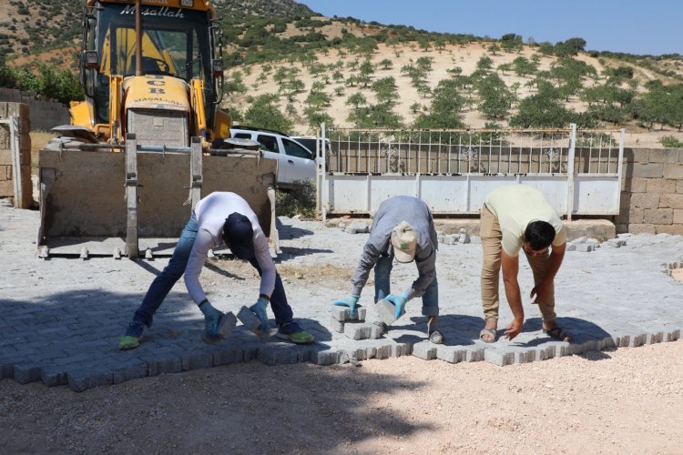 Belediye ekipleri daha güzel bir Nizip için durmadan çalışıyor 