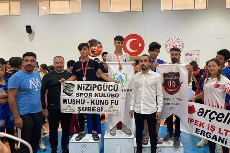 Nizip gücü spor kulübü takim halinde bölge şampiyonu oldu