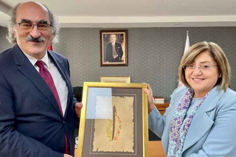 Başkan Şahin'den Genel Müdür Gul'e Ziyaret Başkan Şahin'den Genel Müdür Gul'e Ziyaret