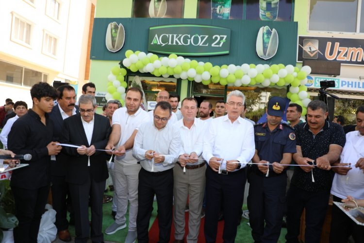 Açıkgöz 27 Fıstık Showroom ve Satış Mağazası Hizmete Açıldı Açıkgöz 27 Fıstık Showroom ve Satış Mağazası Hizmete Açıldı
