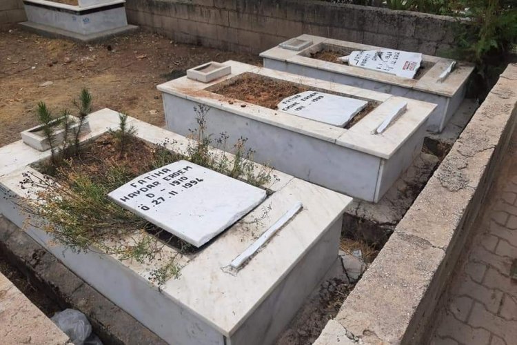 Nizip'te mezar taşları tahrip edildi Nizip'te mezar taşları tahrip edildi