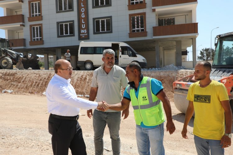 Başkan Sarı sahada incelemelerde bulundu Başkan Sarı sahada incelemelerde bulundu