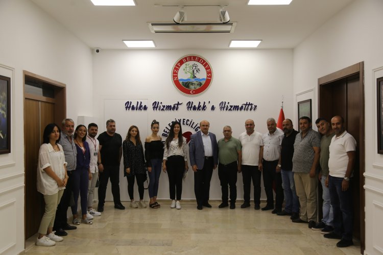 Başkan Sarı, TOKİ konutlarıyla ilgili ayrıntıları paylaştı Başkan Sarı, TOKİ konutlarıyla ilgili ayrıntıları paylaştı
