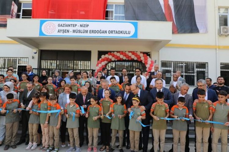 Hayırseverin yaptırdığı okul törenle açıldı Hayırseverin yaptırdığı okul törenle açıldı