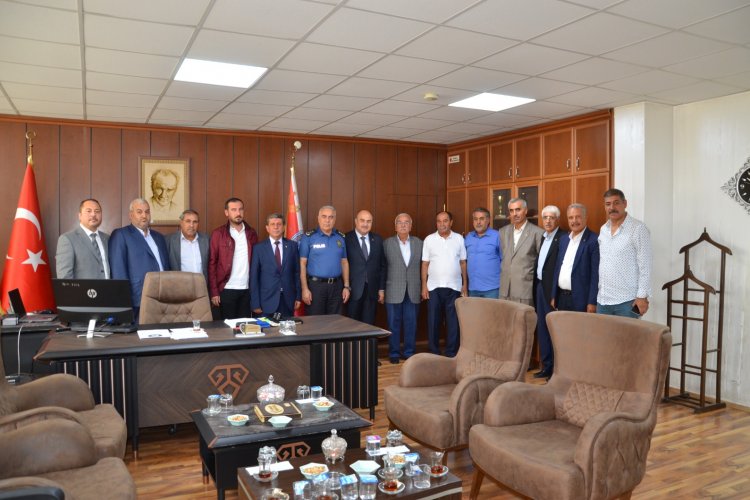 Ntb ilçe emniyet müdürülüğüne atanan haci ahmet önel'e ziyaret etti
