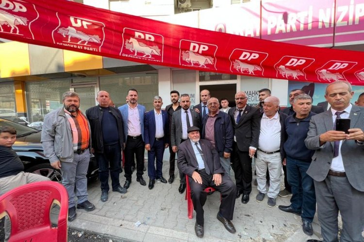 Demokrat Parti Nizip'te kongre heyecanı
