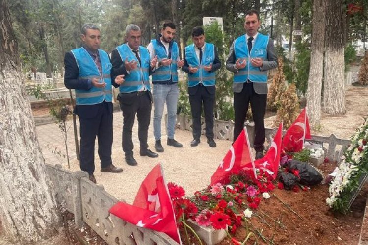 Şehit Öğretmen Ayşenur Alkan'ı Unutmadılar Şehit Öğretmen Ayşenur Alkan'ı Unutmadılar