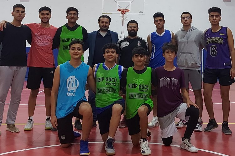 Nizip Gücü Spor Kulübü Basketbol Takımı Hazırlıklarını Sürdürüyor Nizip Gücü Spor Kulübü Basketbol Takımı Hazırlıklarını Sürdürüyor