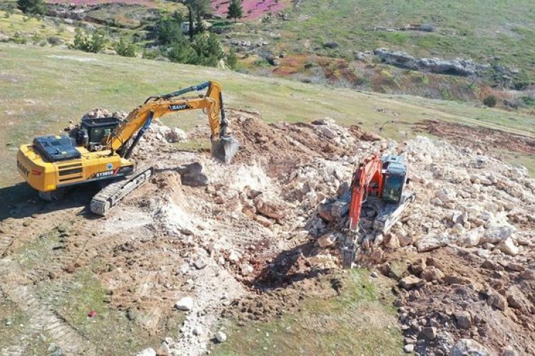 Yeni konutlar için ilk kazma vuruldu Yeni konutlar için ilk kazma vuruldu