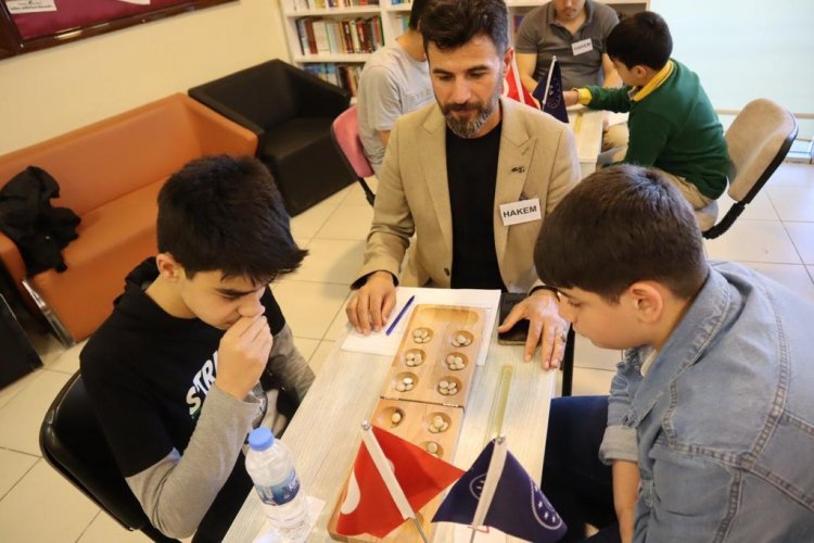 Gençlik Haftası Nedeniyle İlçemizde Liseler Arası Mangala Turnuvası Düzenlendi Gençlik Haftası Nedeniyle İlçemizde Liseler Arası Mangala Turnuvası Düzenlendi