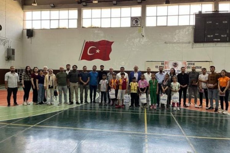 Depremde hayatını kaybededen Sudenur ve Müge Kaplan unutulmadı Depremde hayatını kaybededen Sudenur ve Müge Kaplan unutulmadı