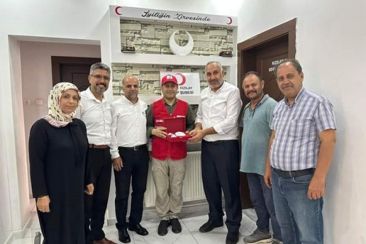 Milletvekili Şahin'den Kızılay Nizip Şubesine Ziyaret