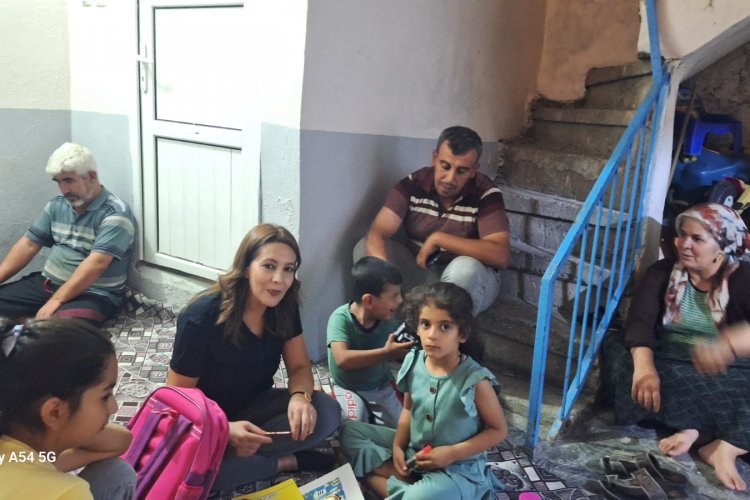 TV 63 Muhabiri Özkesiciler Çocukları Unutmadı