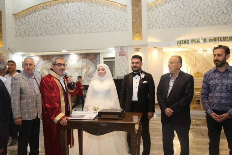Bilici ve Gürdal Ailelerinin Mutlu Günü Bilici ve Gürdal Ailelerinin Mutlu Günü