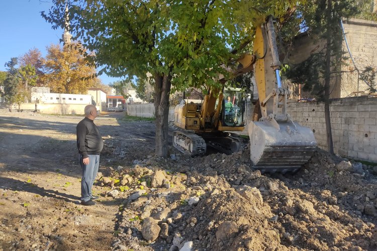 Muhtar Çiçek'ten Çiçek gibi hizmet Muhtar Çiçek'ten Çiçek gibi hizmet