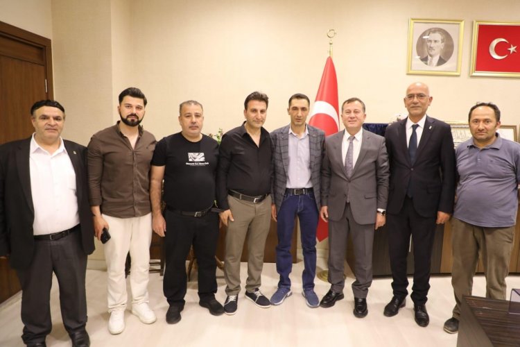 Oda Başkanı Canpolat'tan Başkan Doğan’a ziyaret Oda Başkanı Canpolat'tan Başkan Doğan’a ziyaret