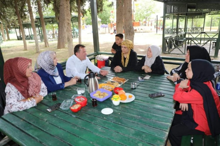 Başkan Doğan'a vatandaşlardan büyük ilgi Başkan Doğan'a vatandaşlardan büyük ilgi