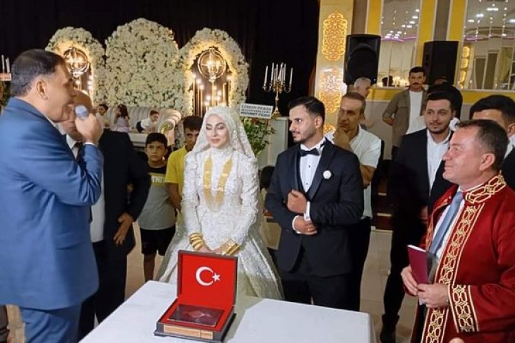 Ceylan ve Aygırcı ailelerinin mutlu günü Ceylan ve Aygırcı ailelerinin mutlu günü