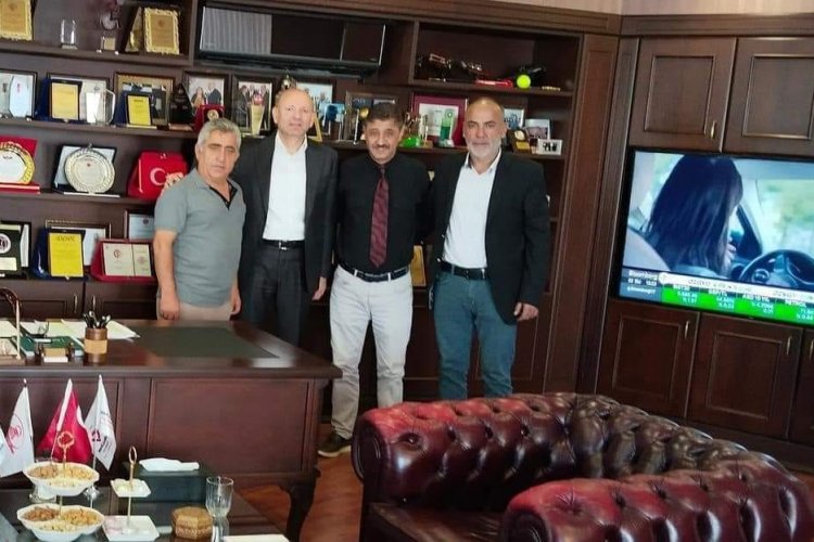 Nizip Spor Kulübü, Hayırsever İşadamı Bilal Çeker’i Ziyaret Etti Nizip Spor Kulübü, Hayırsever İşadamı Bilal Çeker’i Ziyaret Etti