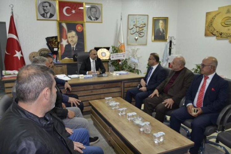 Gazetecilerden Ak Parti’ye Ziyaret: Nizip'teki Siyasi Gelişmeler Masaya Yatırıldı Gazetecilerden Ak Parti’ye Ziyaret: Nizip'teki Siyasi Gelişmeler Masaya Yatırıldı