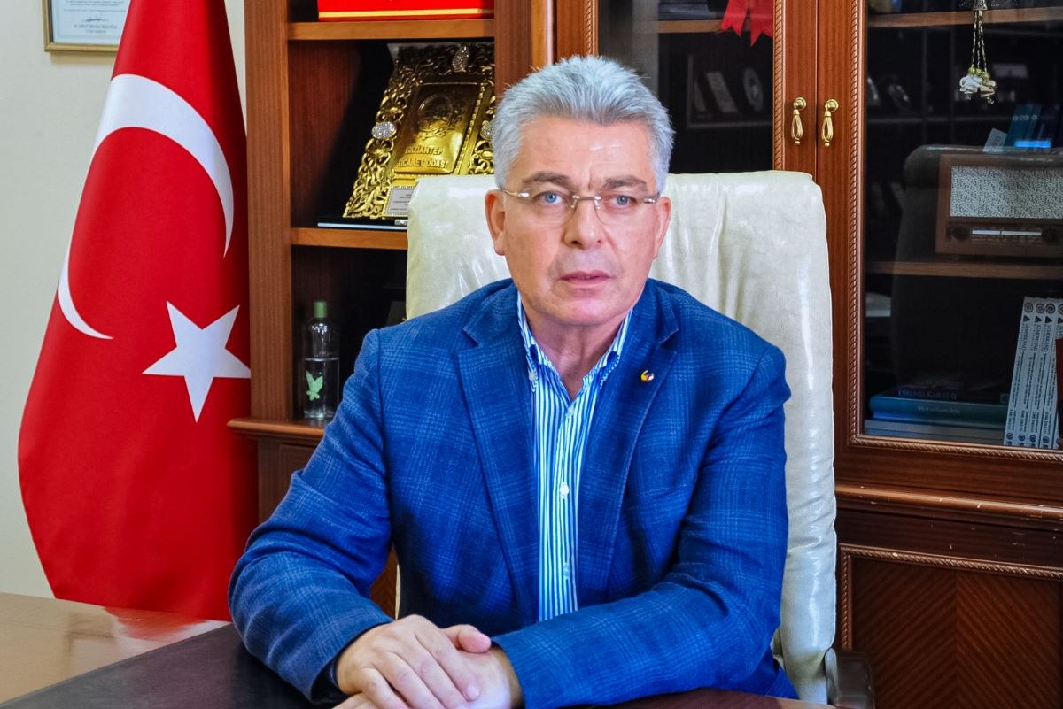 Nizip Ticaret Odası Yönetim Kurulu Başkanı Mehmet Özyurt'tan 10 Kasım Mesajı