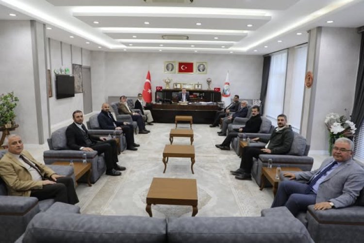 CHP heyetinden Belediye Başkanı Doğan’a ziyaret CHP heyetinden Belediye Başkanı Doğan’a ziyaret