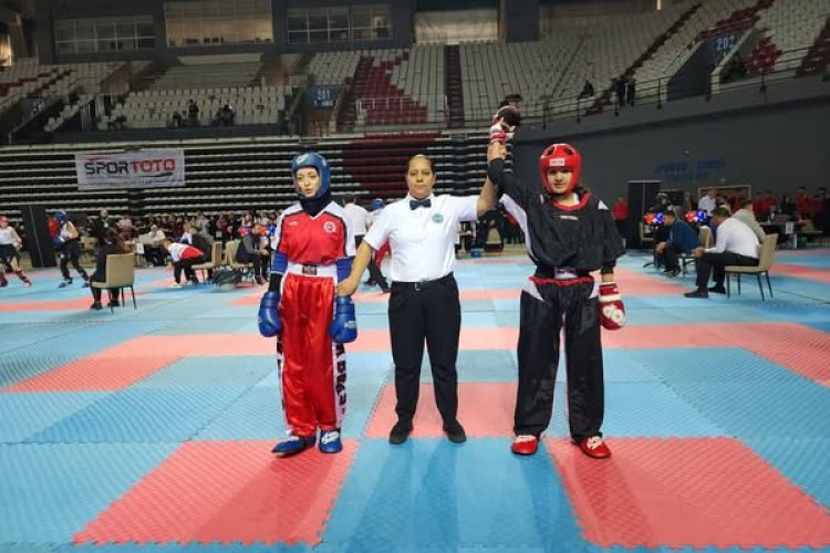 Nizip Mehmet Akif Ersoy Halk Eğitim Spor Kulübü’nden Türkiye Kick Boks Şampiyonasında Nizip Mehmet Akif Ersoy Halk Eğitim Spor Kulübü’nden Türkiye Kick Boks Şampiyonasında