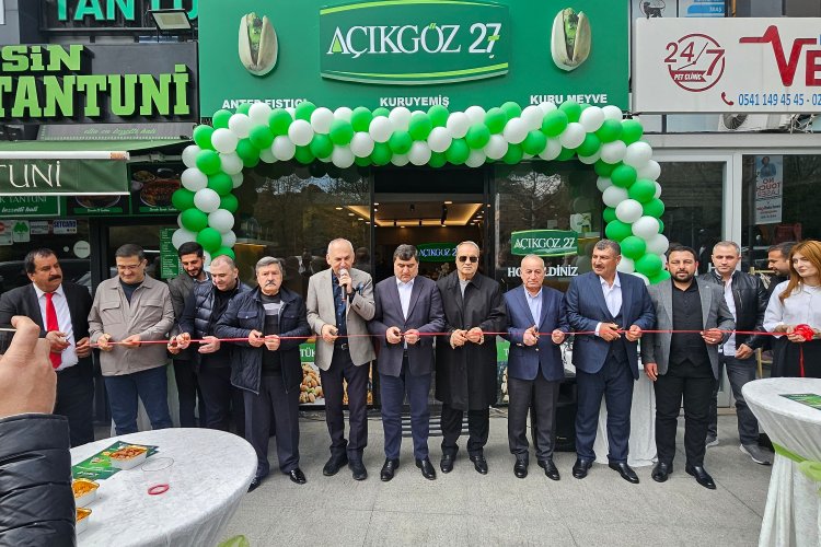 Açıkgöz27 Fıstıkçılık İstanbul'da Yeni Şubesini Hizmete Açtı: Kalitenin ve Lezzetin A Açıkgöz27 Fıstıkçılık İstanbul'da Yeni Şubesini Hizmete Açtı: Kalitenin ve Lezzetin A
