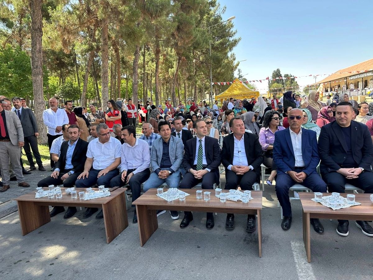 Sodam yil sonu sergisi açildi: Nto meclis üyeleri  katilim sağladi