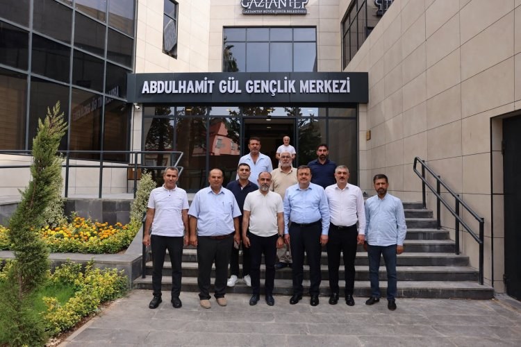 AK Parti Heyetinden Nizip Abdülhamit Gül Gençlik Merkezi’ne Ziyaret