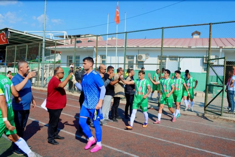 Nizip Spor, Derinkuyu Gücü Spor’a 1-0 Mağlup Oldu Nizip Spor, Derinkuyu Gücü Spor’a 1-0 Mağlup Oldu