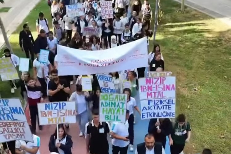 Nizip’te “Sağlıklı Bir Yaşam İçin Yürüyoruz” Etkinliği Düzenlendi Nizip’te “Sağlıklı Bir Yaşam İçin Yürüyoruz” Etkinliği Düzenlendi