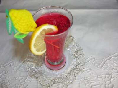Buzlu Gül ve Limon Şurubu