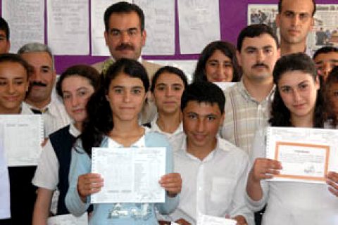 14 milyon öğrenci yarın karne alıyor