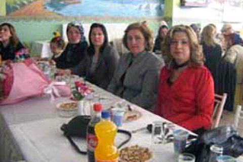 Çay partisi düzenleniyor