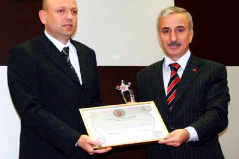 Şampiyonlar değişmedi
