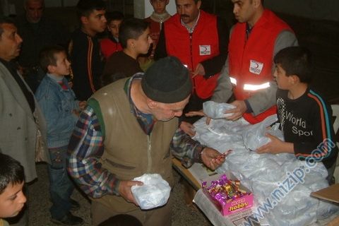 Nizip Kızılay Şubesinden Lokma Tatlısı