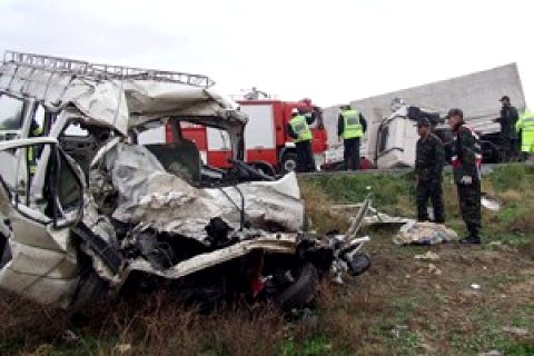 Katliam gibi kaza 9 ölü