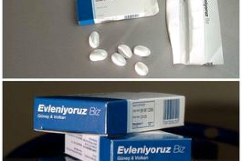 Dohtor-eczacı düğün davetiyesi..