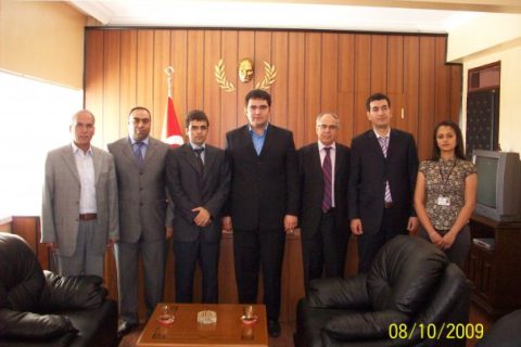 Siyasetin dini kuşatması
