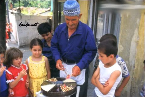Bizim çocukluğumuz gerçekten çok güzel di...